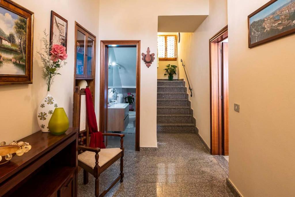 Casa Vacanze Santa Maria Черталдо Екстериор снимка