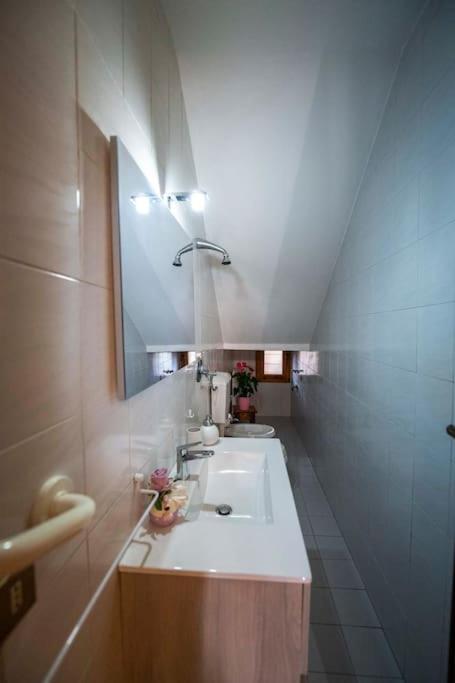 Casa Vacanze Santa Maria Черталдо Екстериор снимка
